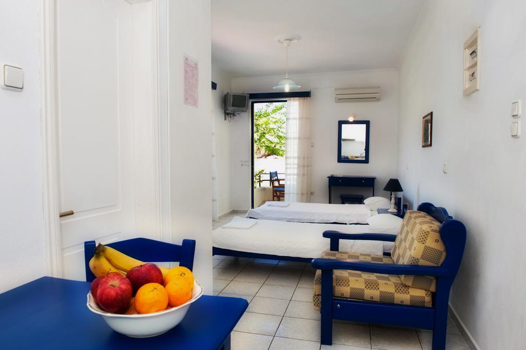 Karfas Bay View Apartment ภายนอก รูปภาพ
