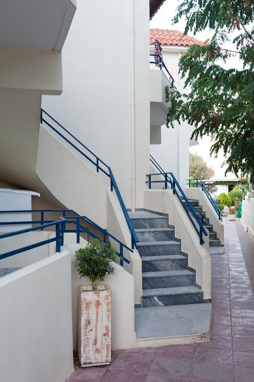 Karfas Bay View Apartment ภายนอก รูปภาพ